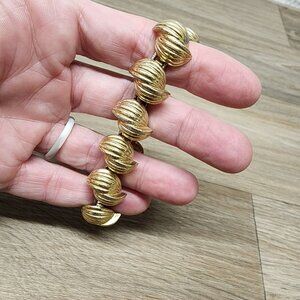 Vintage 80s‎ Gold-Tone Leaf Motif Link Bracelet For Women